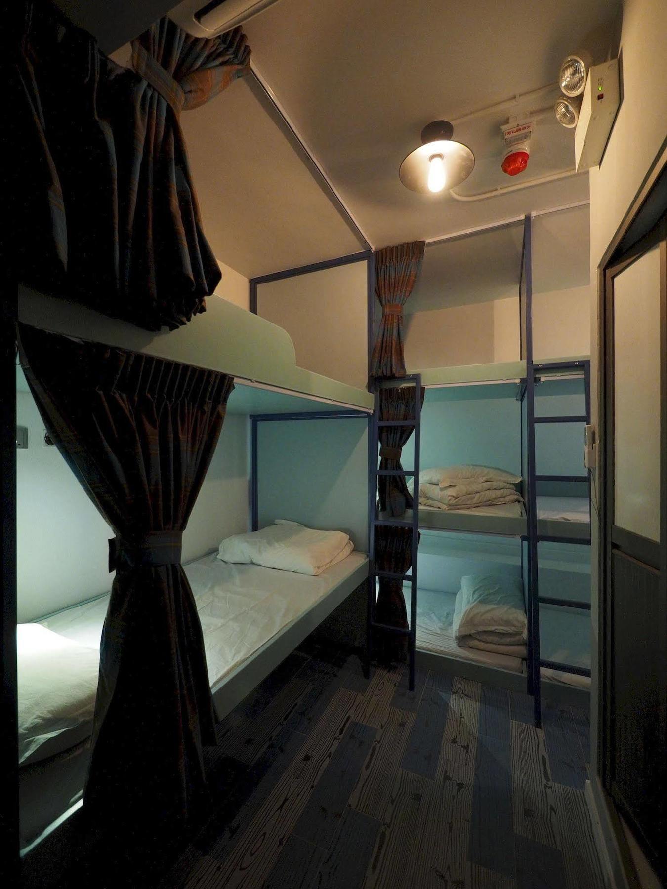 Panda'S Hostel - Hot Dog Bus Hongkong Exterior foto